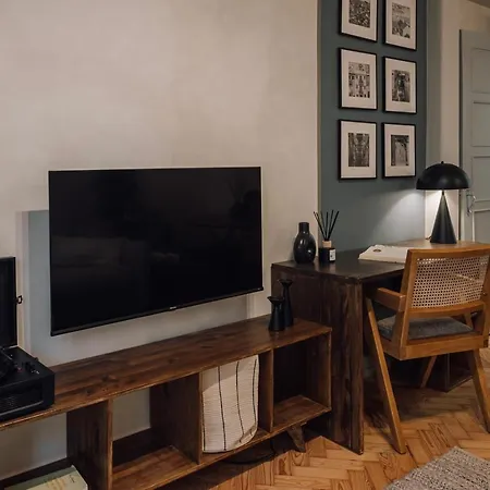 Apartment Estoril - 2 Bedrooms In Estrela