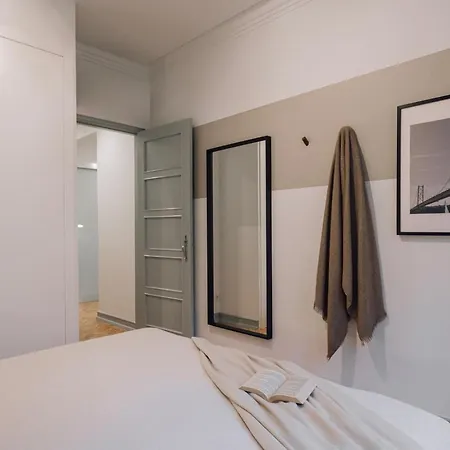 Apartment Estoril - 2 Bedrooms In Estrela Lisbon